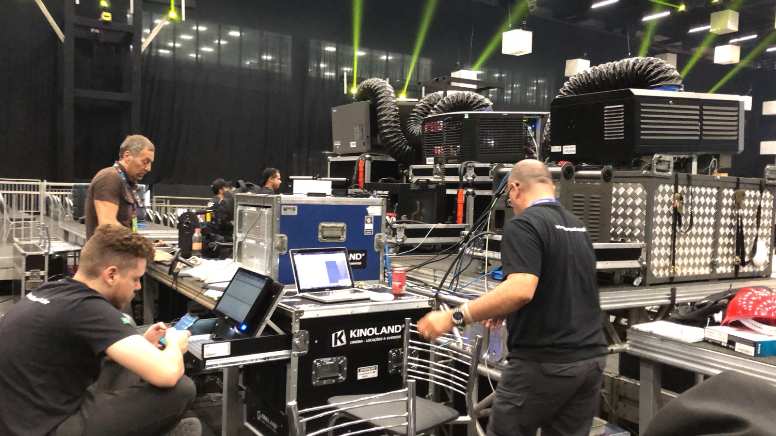 Kinoland CCXP — equipo técnico en operación, São Paulo